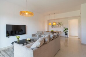 TV - Island Hills- Sunshine, Apartment (Rhodes)
