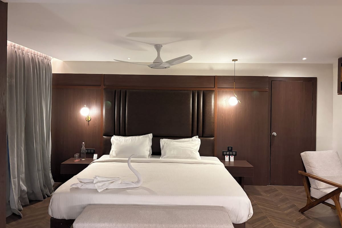 Kamar Eksekutif | Meja kerja, ruang kerja ramah laptop, dan Wi-Fi gratis