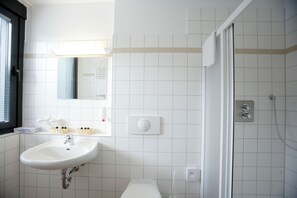Hair dryer, towels, soap, shampoo - Laerholz84 (Bochum)