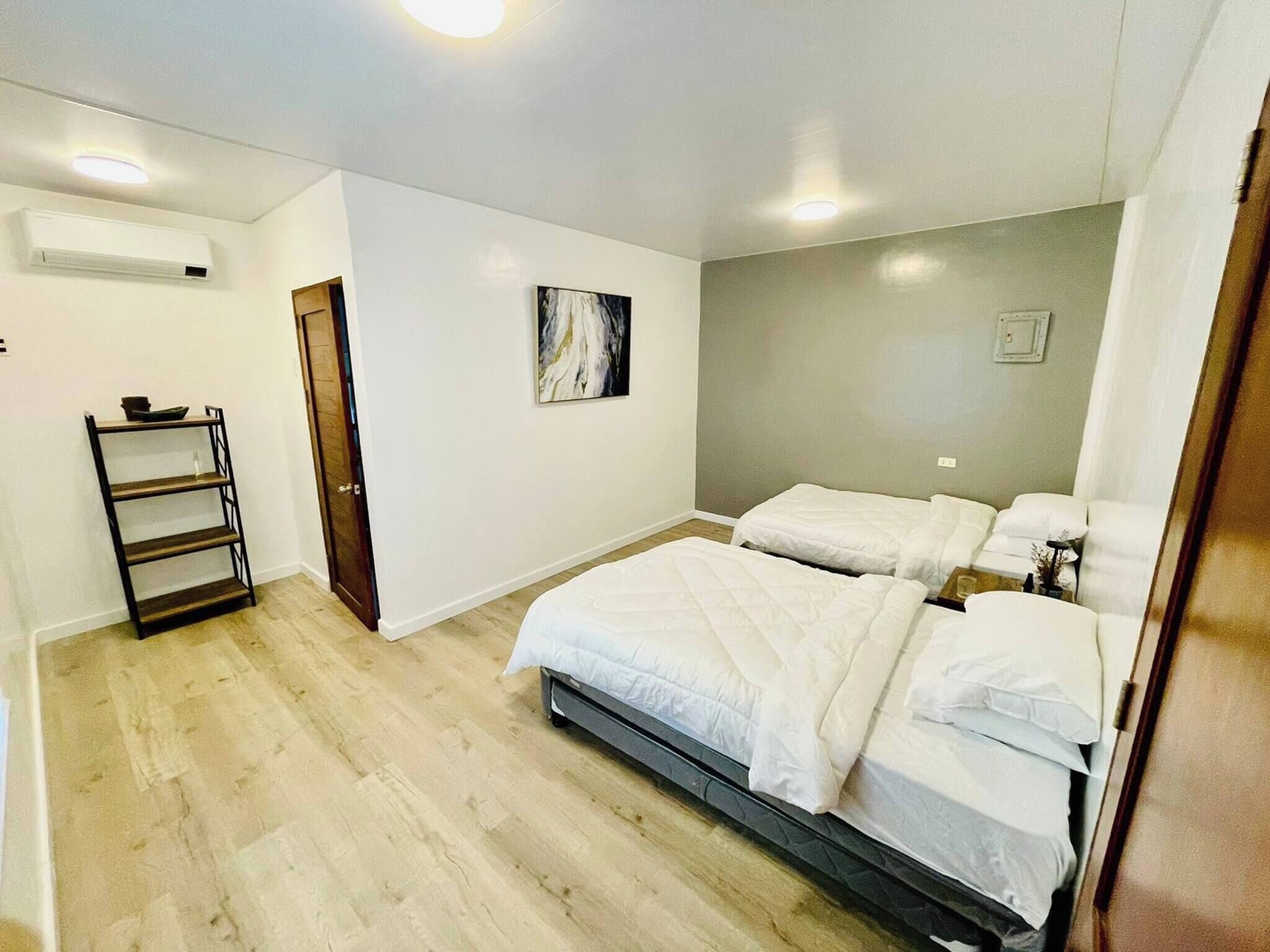 Iron/ironing board, Internet, bed sheets, wheelchair access