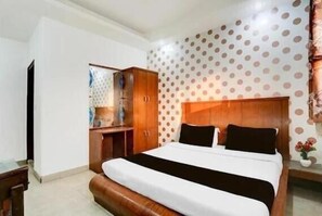 Free WiFi - LE ALFANSO BY AZAD RAM (NEW DELHI)