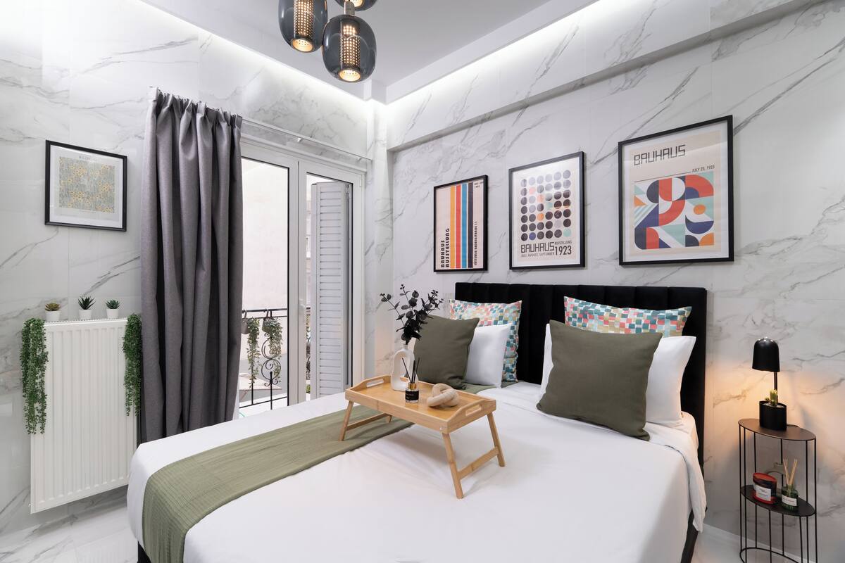 Athenian Studio with Balcony | Quang cảnh từ phòng
