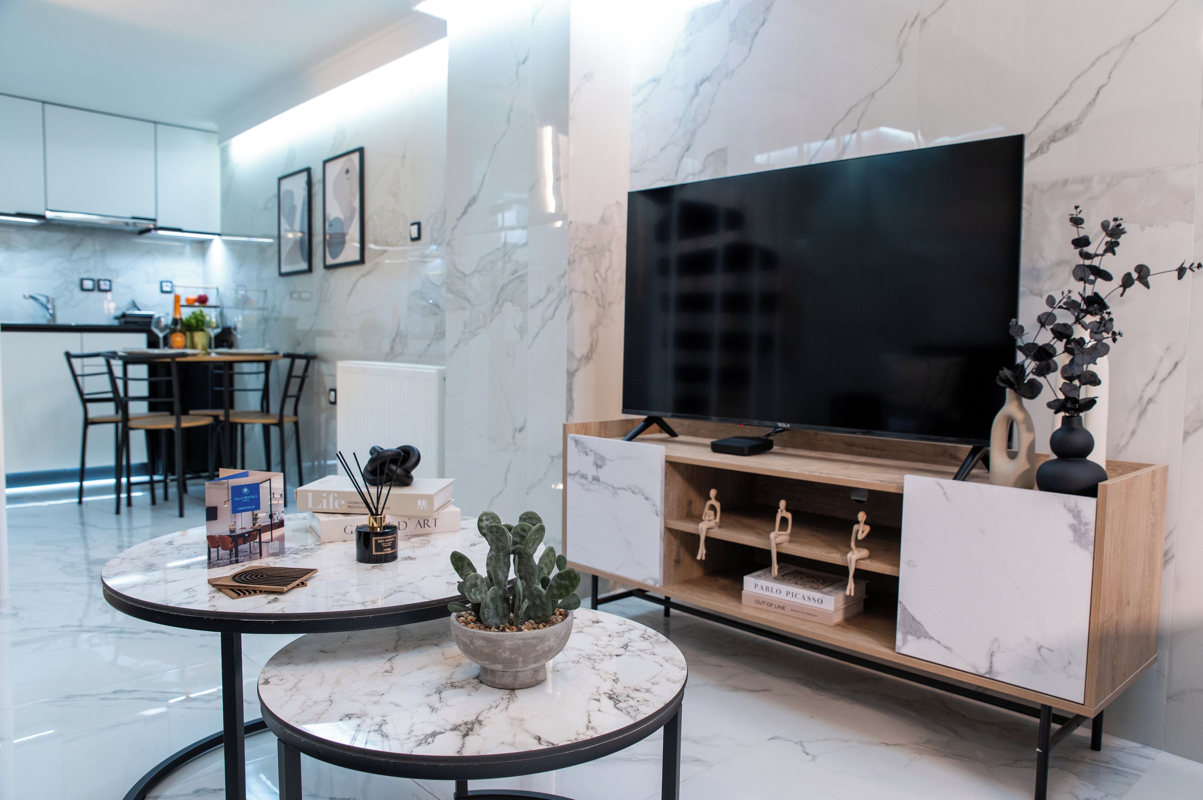 Athenian Two Bedroom and Loft Apartment