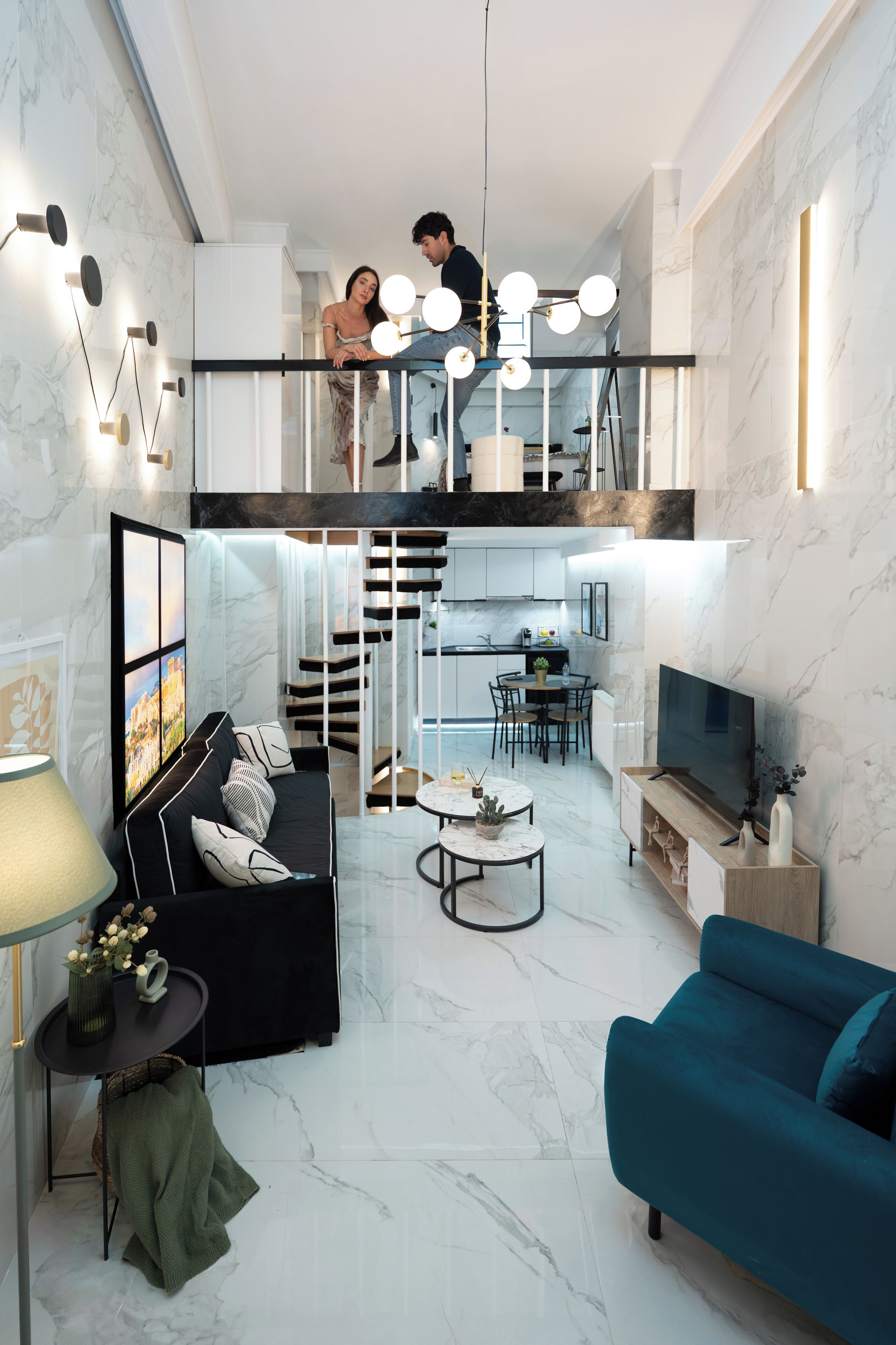 Two Bedroom and Loft Apartment | Una cassaforte in camera, tende oscuranti, insonorizzazione