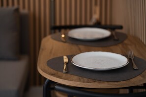 Athenian Loft | In-room dining - Koukaki Golden Lofts (Athens)