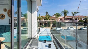 Appartement, 1 lit double et 1 canapé-lit, cuisine, vue ville | Balcon