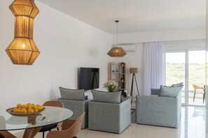 TV - Sunset, Luxury Apartment (Rhodes)