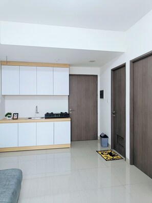 Family Apartment | Living area - Apartemen The Archies by Linkara (Jakarta)