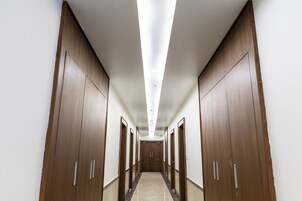 Fachada de la propiedad por la tarde o noche