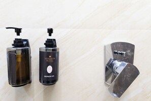 Economy Room | Bathroom - Sitharth Hotel (Selakui)