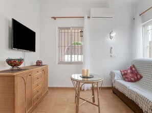 Apartment | Living room - Apartment Near Town Centre, Beach (Conil de la Frontera)