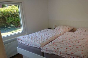 2 Schlafzimmer, Bügeleisen/Bügelbrett, kostenloses WLAN, Bettwäsche