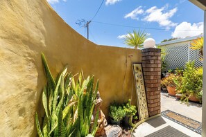 Exterior detail - Cosy Corner: 3 BR, 2 BA House in Lancelin, Sleeps 6 (Lancelin)