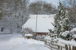 Property grounds - Biebernest Comfortable holiday residence (Seedorf)