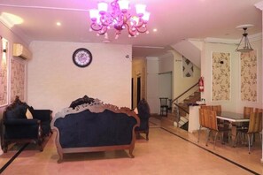 Reception - New Pak Guesthouse  (Islamabad)