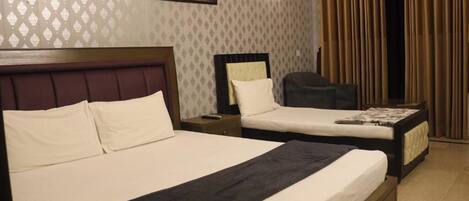 Deluxe Triple Room, City View