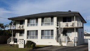 Exterior - 2/45 Beech Street - Beautifully updated holiday base by the beach (Evans Head)