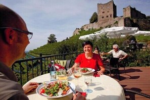 Outdoor dining - Holiday apartment no. 4 (Oppenau)