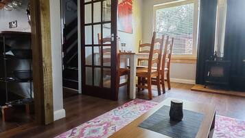 House, 1 Bedroom, Terrace, Garden View | Living room | Books
