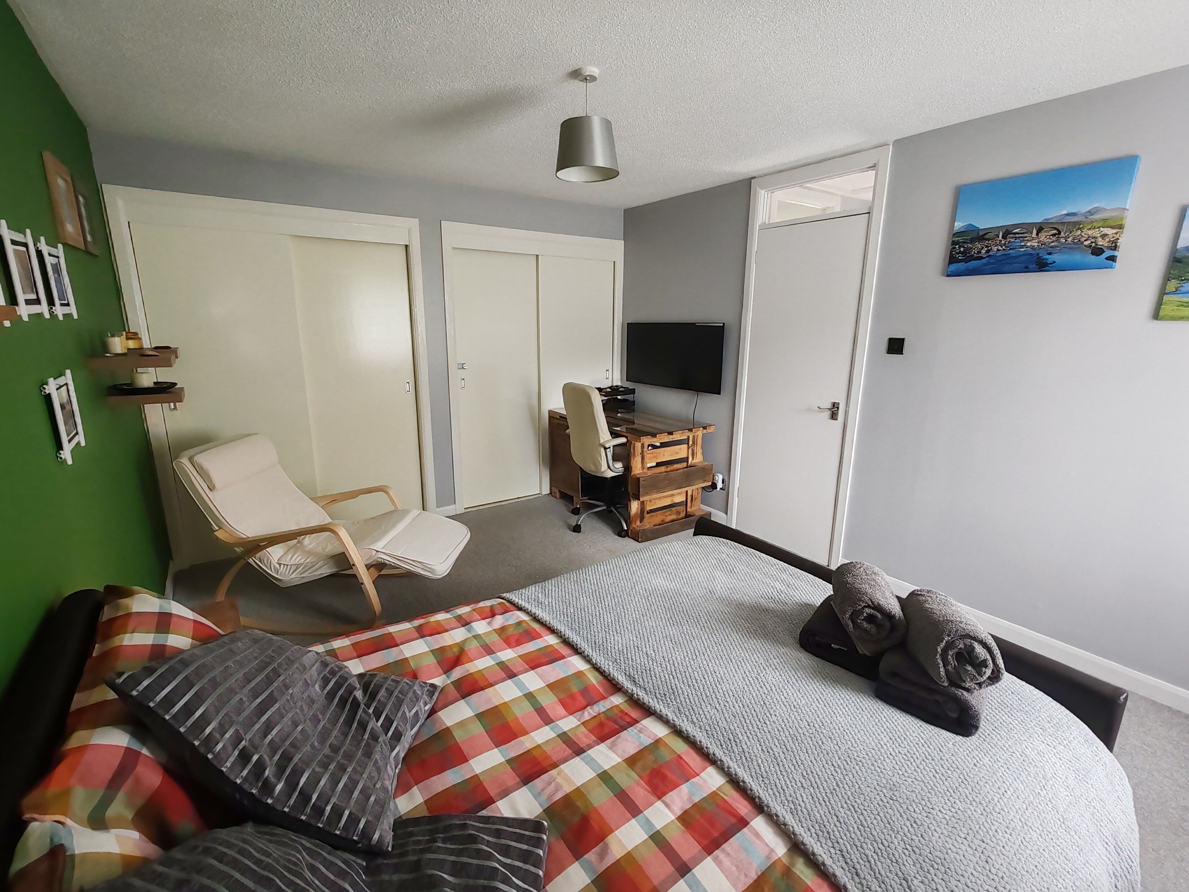 Casa, 1 habitación, terraza, vistas al jardín | Sala de estar | Libros