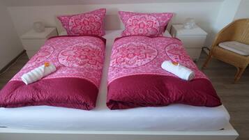 2 Schlafzimmer, Bügeleisen/Bügelbrett, Reisekinderbett, kostenloses WLAN