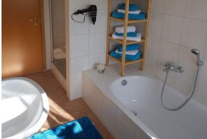 Shower - Amanda 1 Comfortable holiday residence (Bad Zwischenahn)