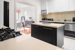 Fridge, microwave, oven, stovetop