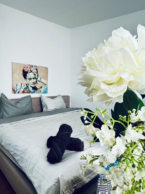 Basic Room | Iron/ironing board, free WiFi - Comfortable Room Near Kaufpark Alterlaa (Vienna)