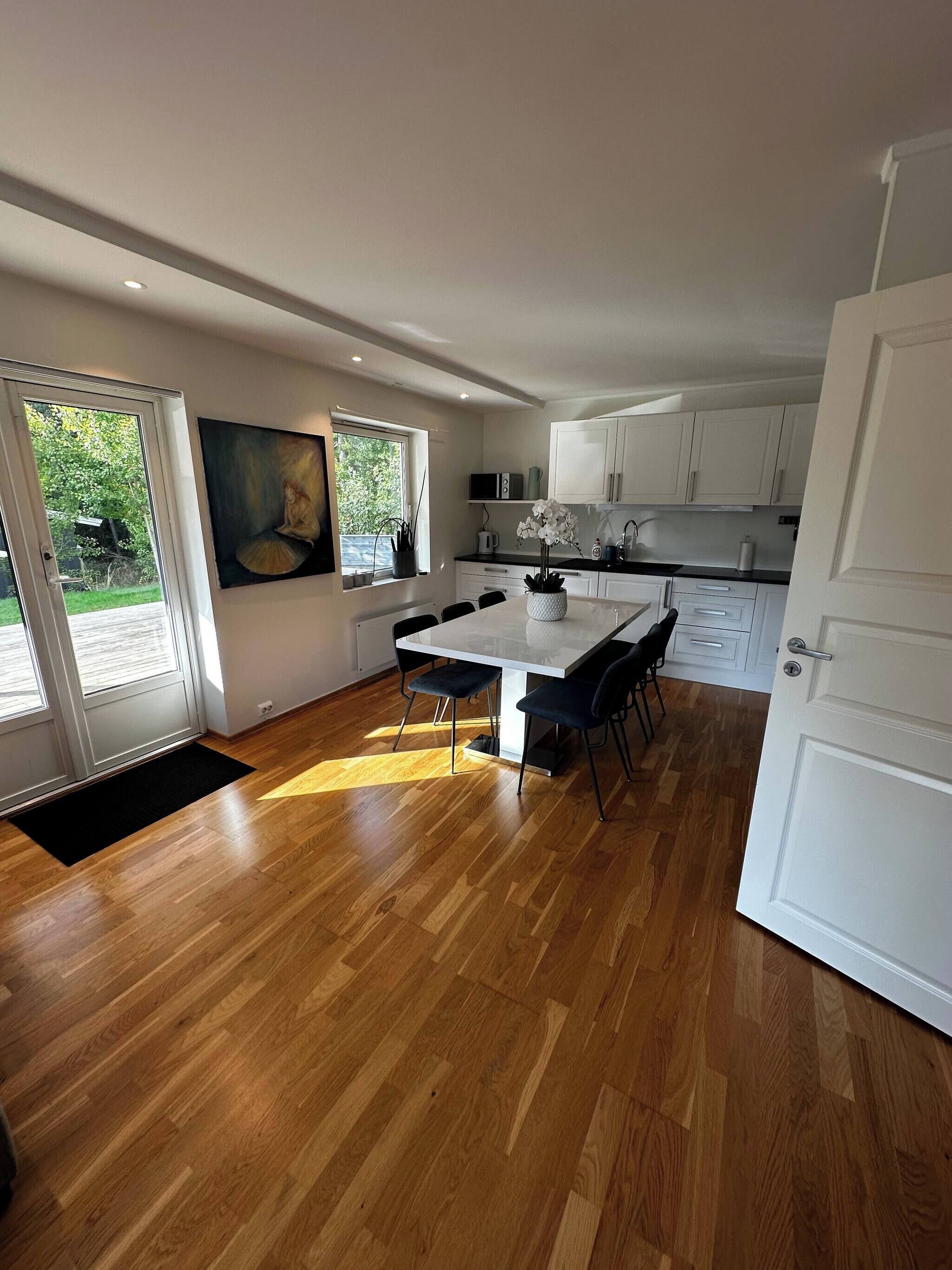Apartment, 2 Bedrooms, Patio, Garden View | Dining