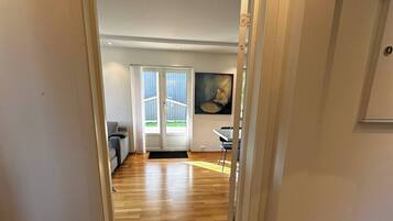 Apartment, 2 Schlafzimmer, Terrasse, Gartenblick | Innenbereich