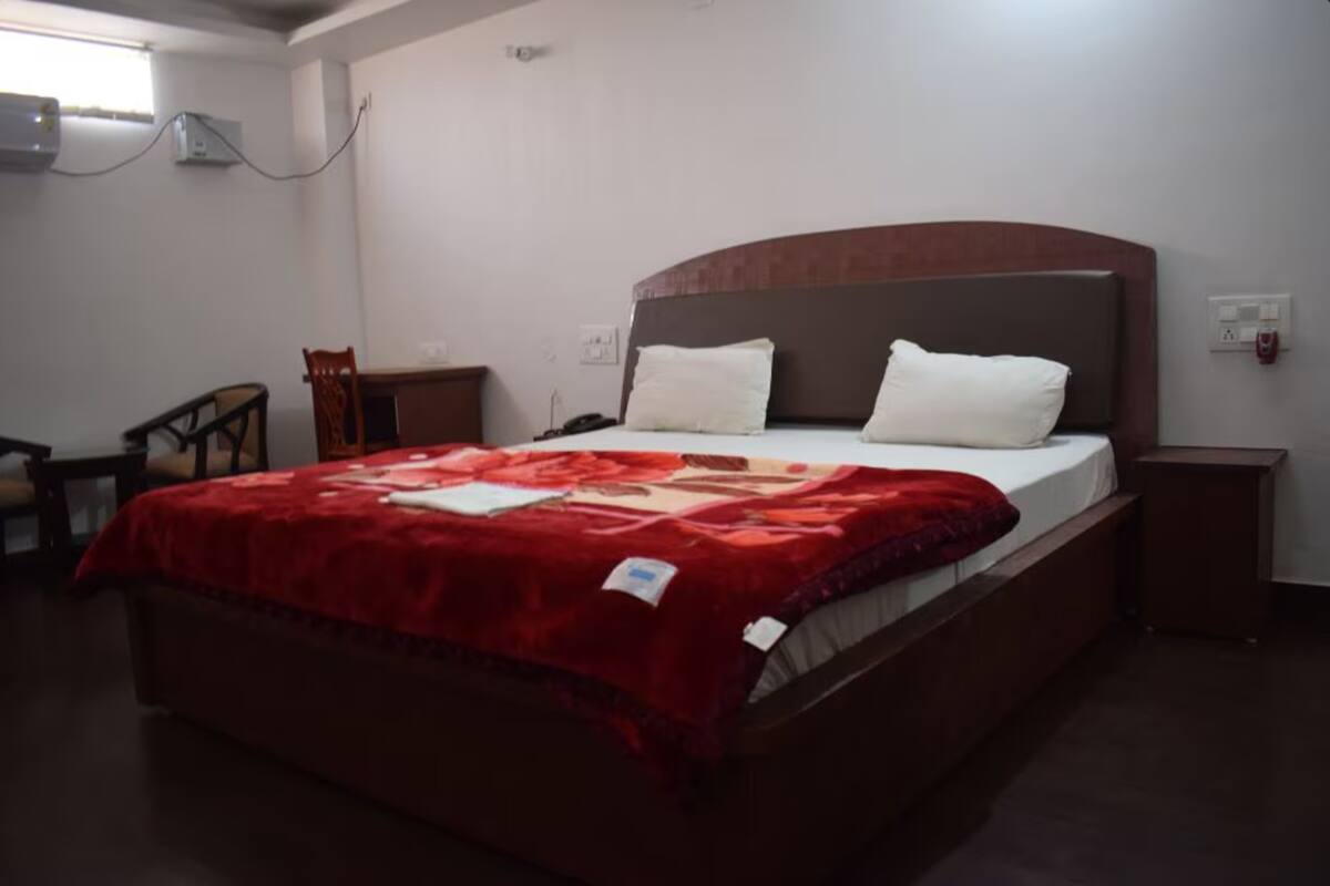 Double Room | Desk, free WiFi
