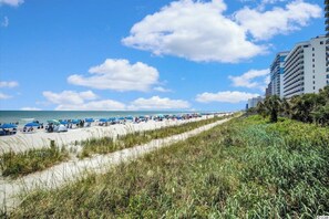 Beach nearby - Bluewater Resort V103 (Myrtle Beach)