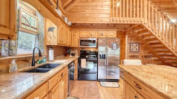 Refrigerador, microondas, horno, placa de cocina