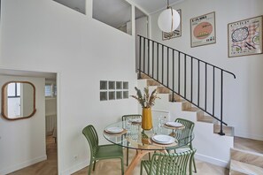 Dining - Charming apartment St Germain des Près (Paris)
