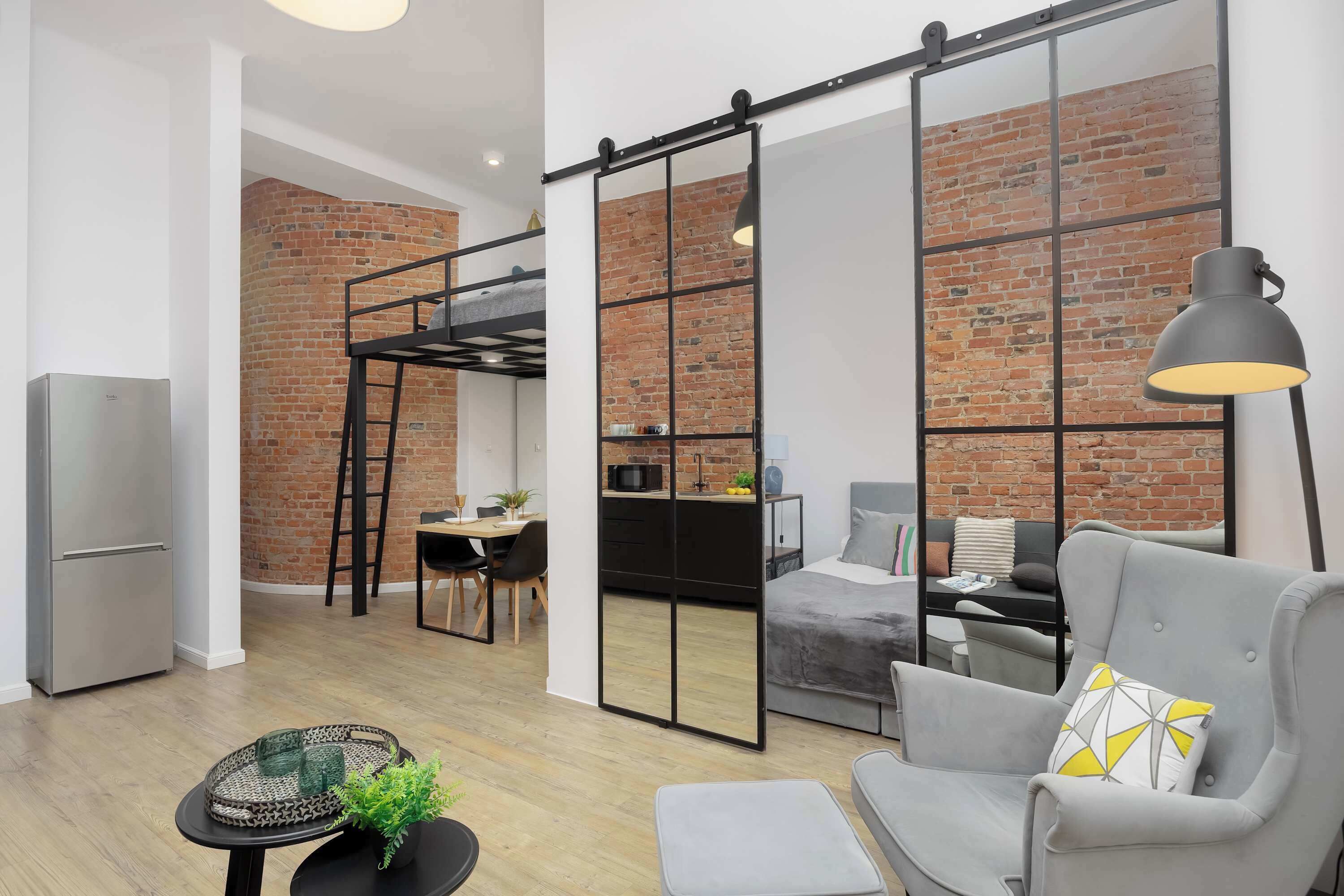 アイロン / アイロン台、旅行用ベビーベッド、WiFi、ベッドシーツ