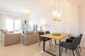 Dining - Sky, Luxury Apartment (Rhodes)