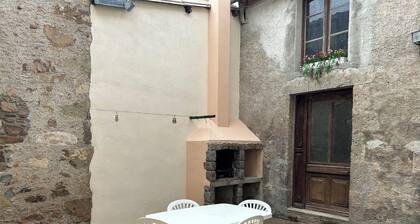 1-bedroom apartment right in the heart of Chabanais town centre