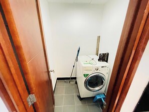 City view - Victory Tower (Quan Bay)