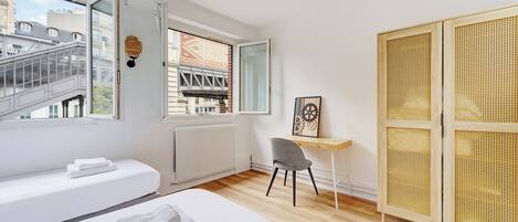 Bügeleisen/Bügelbrett, Internetzugang, Bettwäsche