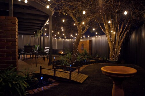 Fully Renovated Lux Retreat In Cranbourne West.  The true center of Melbourne