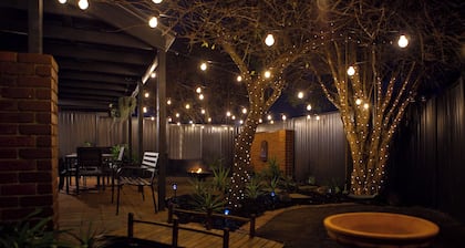 Fully Renovated Lux Retreat In Cranbourne West. The true center of Melbourne