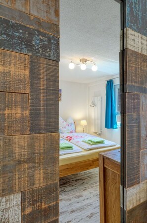 Travel cot, free WiFi - Beautiful private villa for 4 people with WIFI, TV and terrace (Zingst)