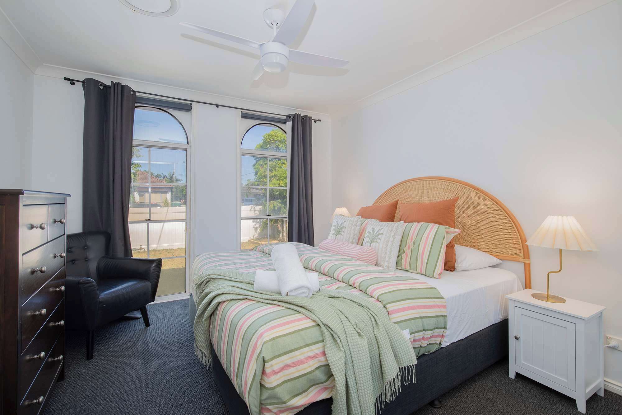 5 bedrooms, travel cot, WiFi, bed sheets