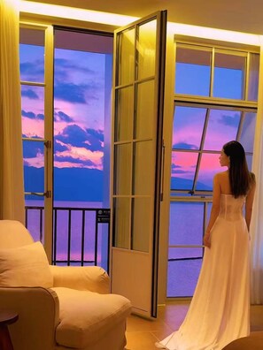 Luxury Double Room, Sea View | View from room - Dali Mountain and Lake View Hotel (Dali)