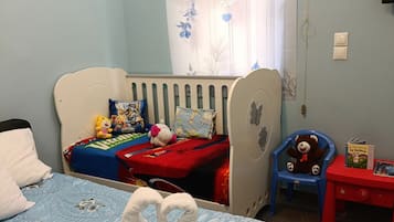 Apartamento clássico | Roupas de cama antialérgicas, berços grátis, camas extras/dobráveis