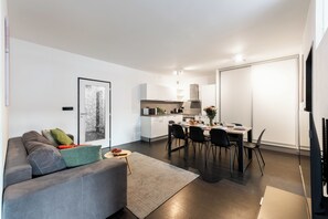 Comfort-huoneisto, kaupunkinäköala | Oleskelualue | Älytelevisio, Netflix, suoratoistopalvelut