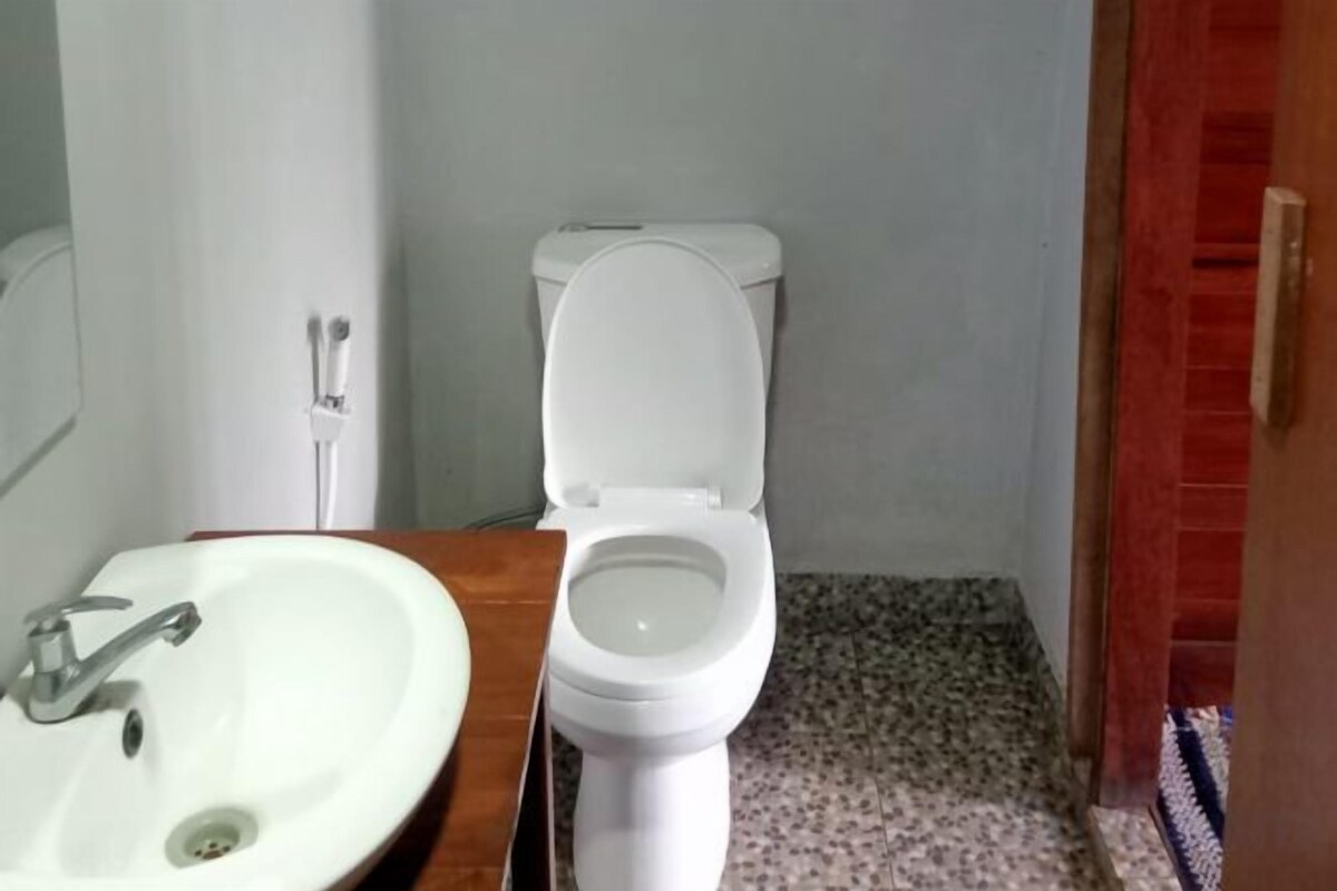 Bilik Mandi | Bidet, tuala disediakan 