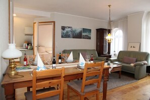 Interior - Upper deck starboard - Holiday apartment upper deck starboard with dog permit and (Krummhörn)