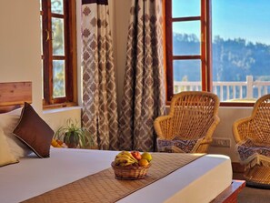 Premium-værelse - balkon - bjergudsigt | Opholdsområde