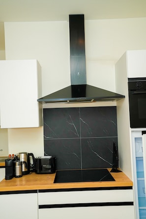 Appartement | Cuisine privée | Réfrigérateur, four, plaque de cuisson